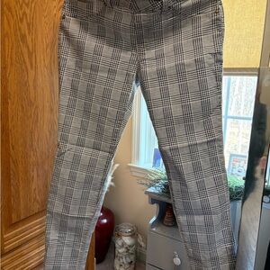 Classic Plaid Straight-Leg Women's Pants - Black & White